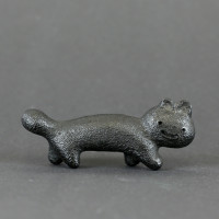 http://www.arturmoser.de/files/gimgs/th-30_Schwarzer Kater, 2024, Ebenholz.jpg